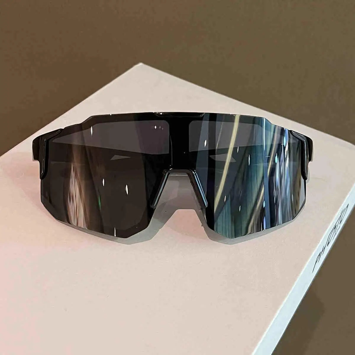 Large Frame Windproof Cycling Goggles — UV400