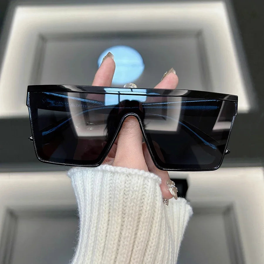 Square Retro Mirrored Sunglasses — UV400
